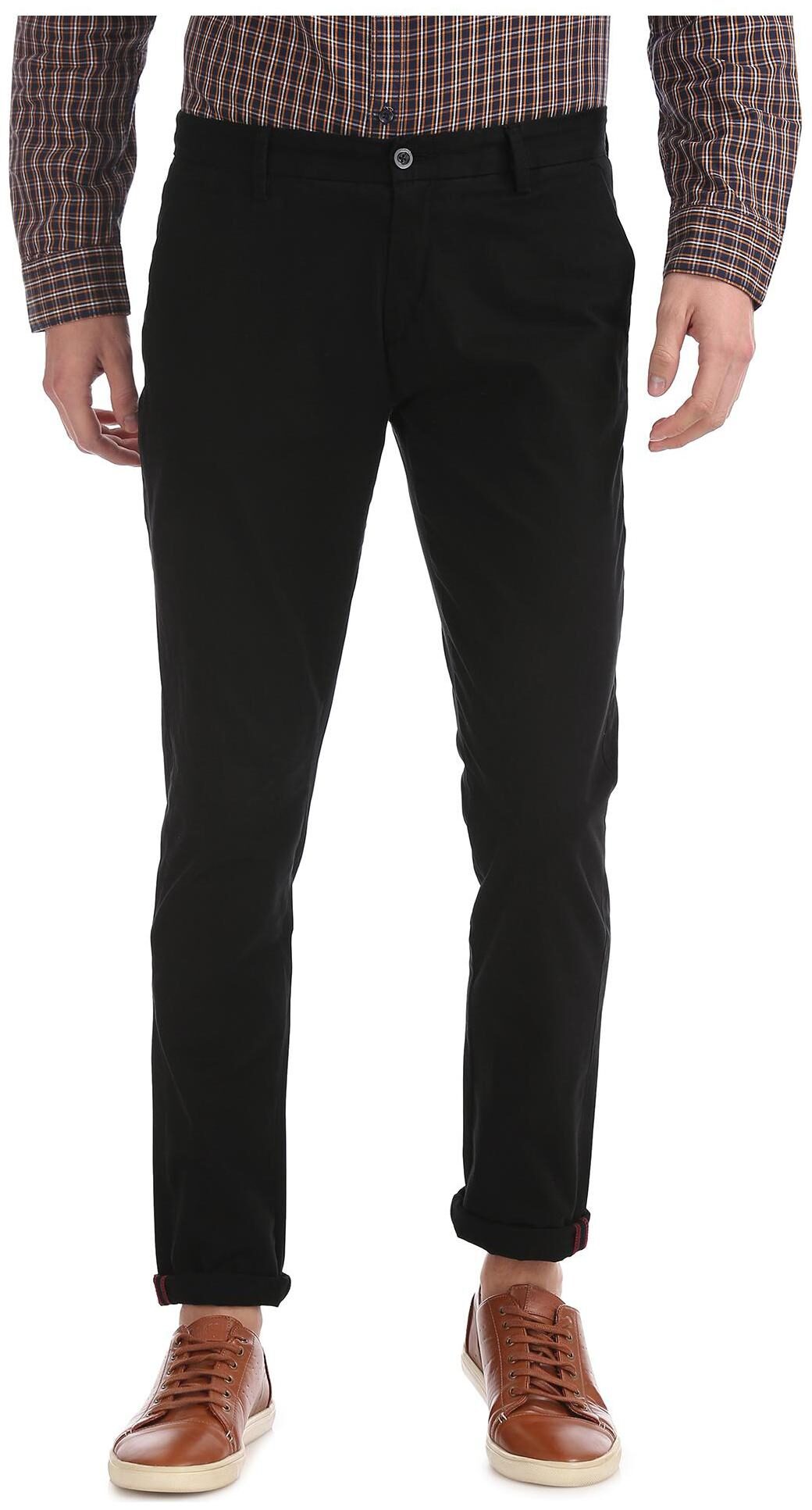 

RUGGERS Men Black Solid Slim fit Chinos