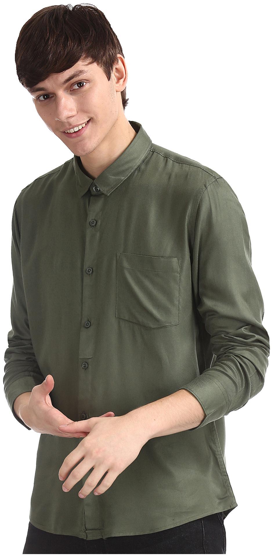 

RUGGERS Men Green Solid Regular Fit Casual Shirt