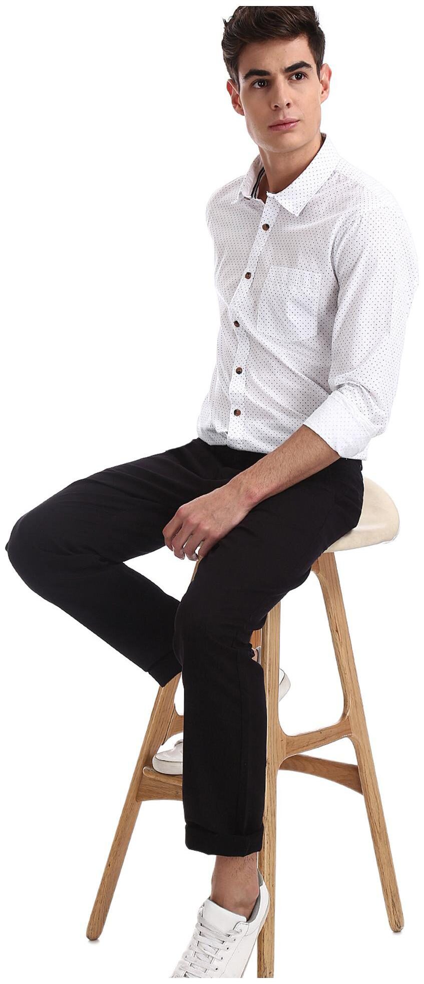 

RUGGERS Men Black Solid Slim fit Regular trousers