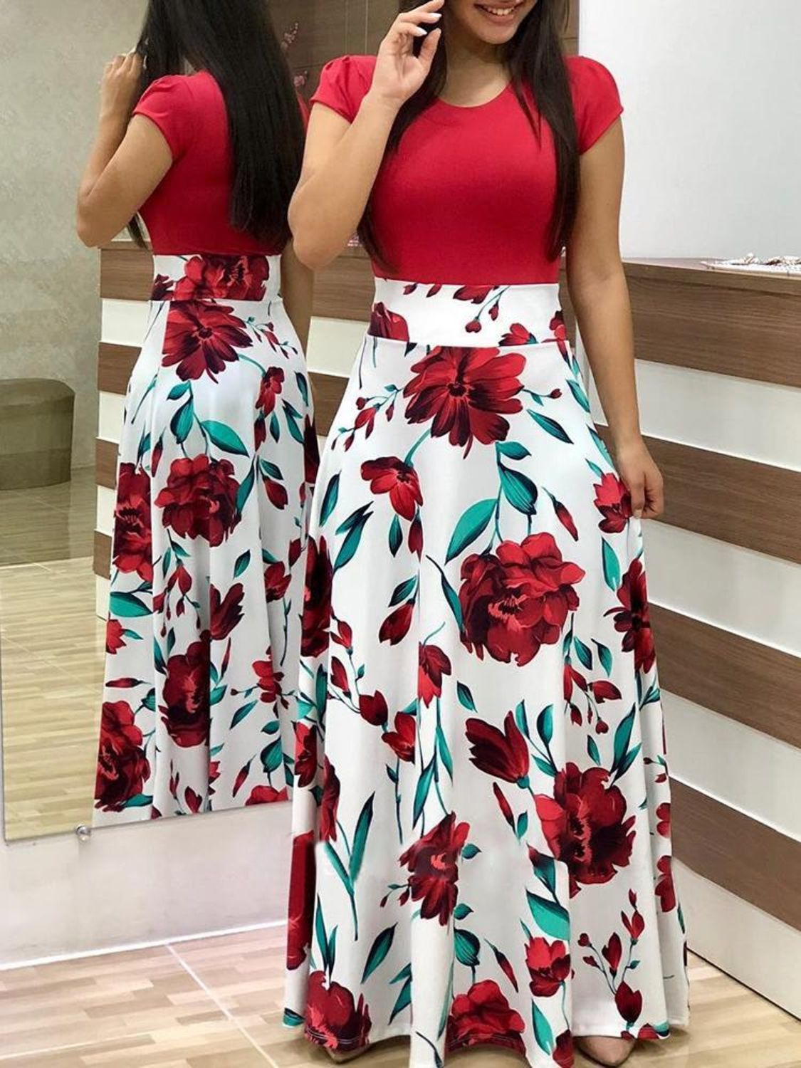 

Saadhvi Women Crepe Floral Multi Gown