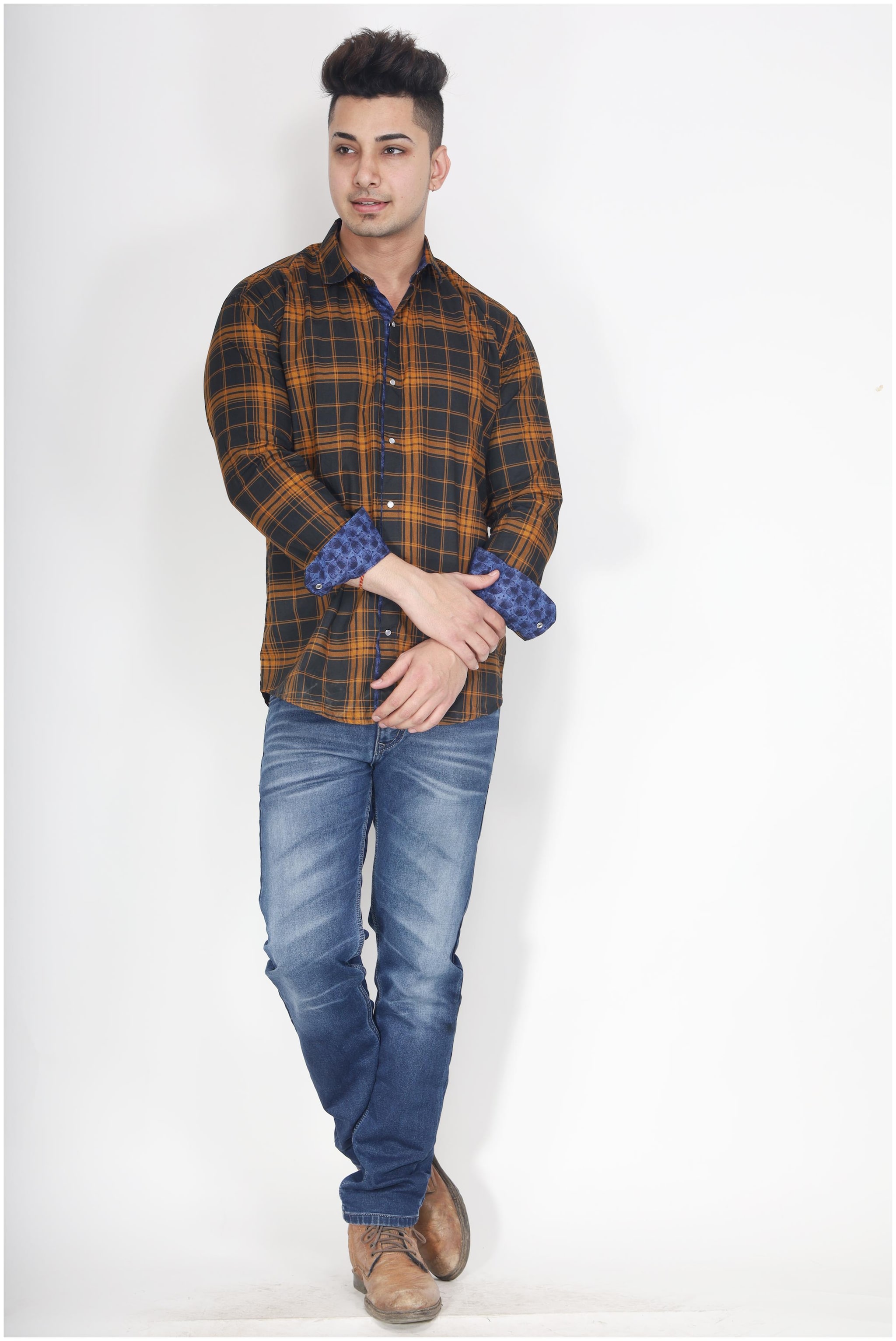 

SALTLAKE Men Multi Checked Slim Fit Casual Shirt