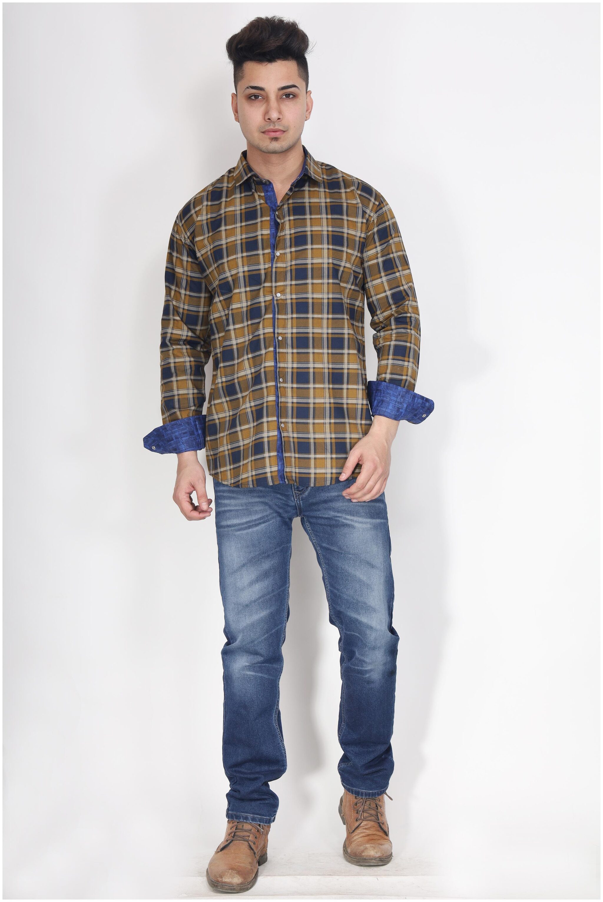 

SALTLAKE Men Multi Checked Slim Fit Casual Shirt