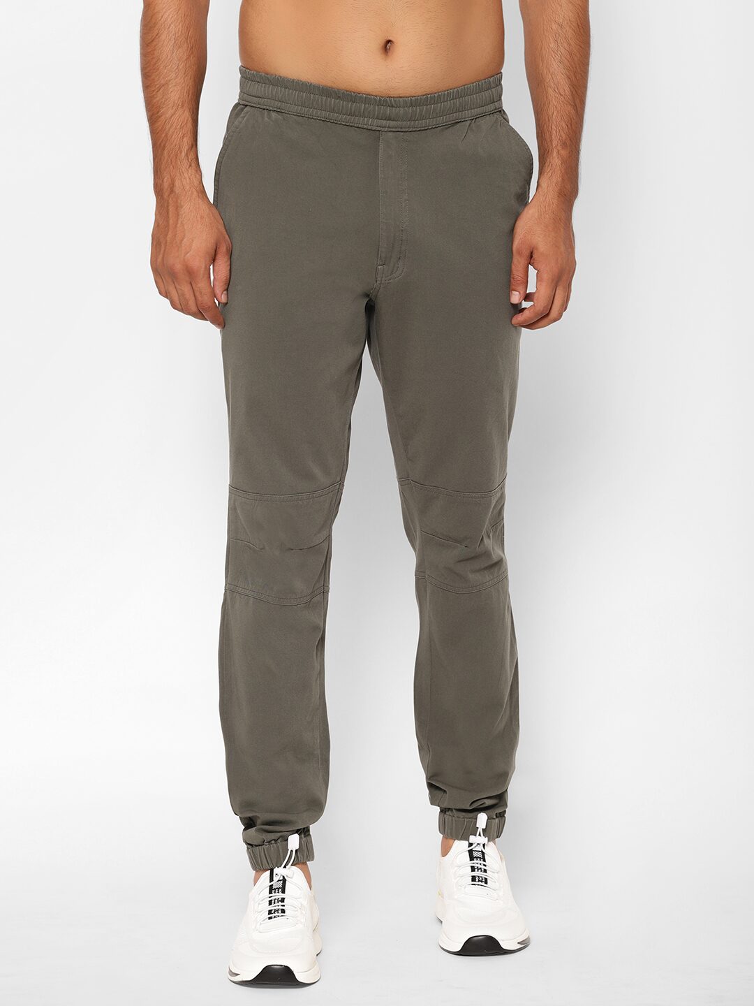 

Sapper Men Grey Solid Slim fit Joggers