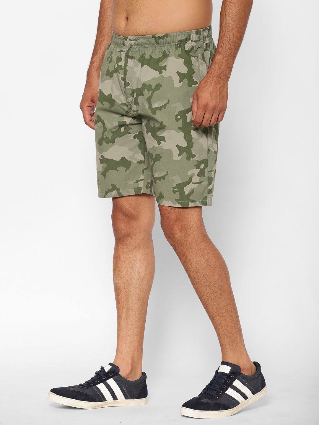 

Sapper Men Green Regular Fit Regular Shorts