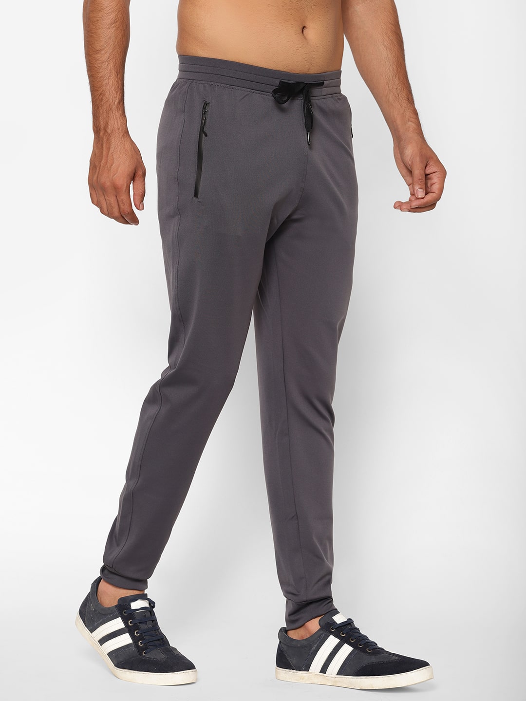 

Sapper Men Grey Solid Slim fit Joggers