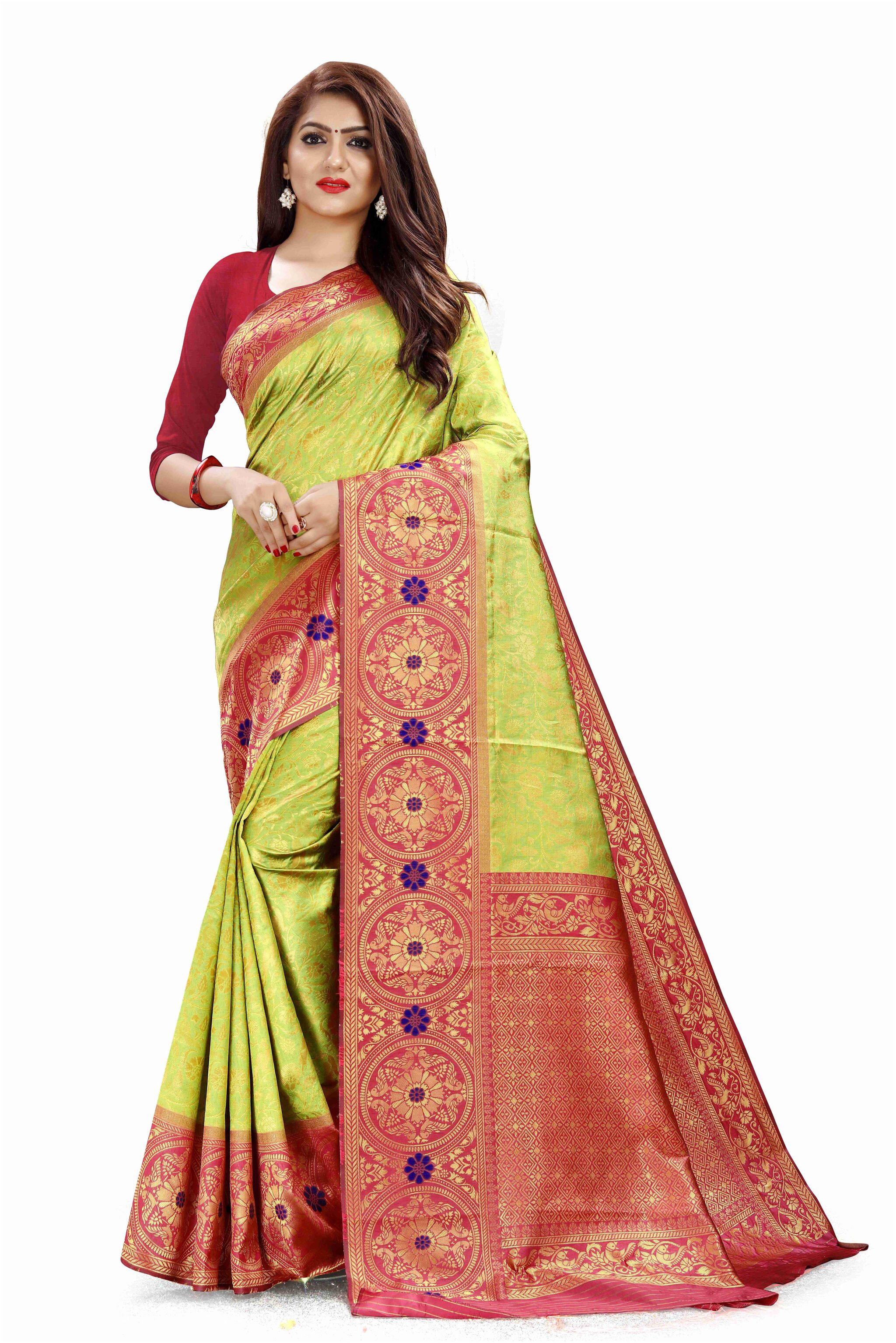 

Shopvilla Women Jacquard Woven Saree Green