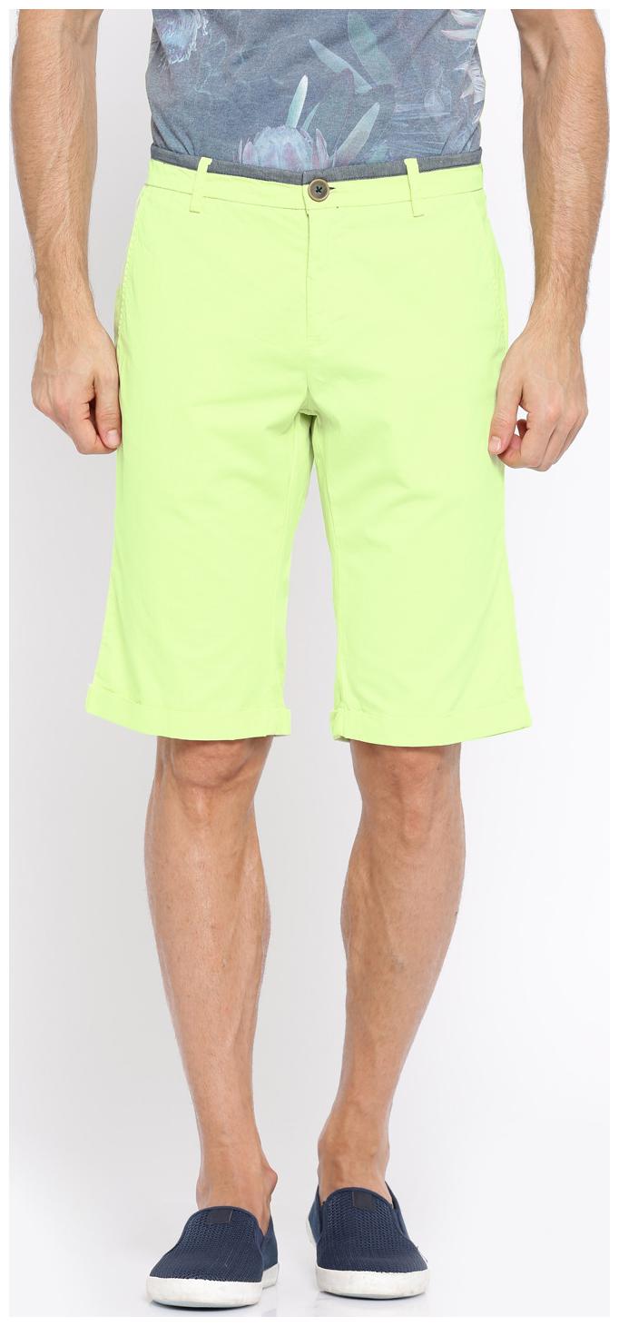 

SHOWOFF Men Green Solid Casual Shorts