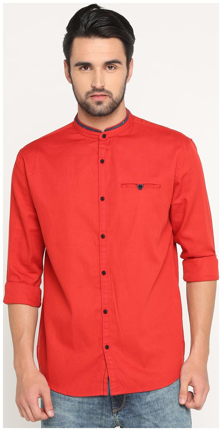 

Show off Men Red Solid Slim Fit Casual Shirt