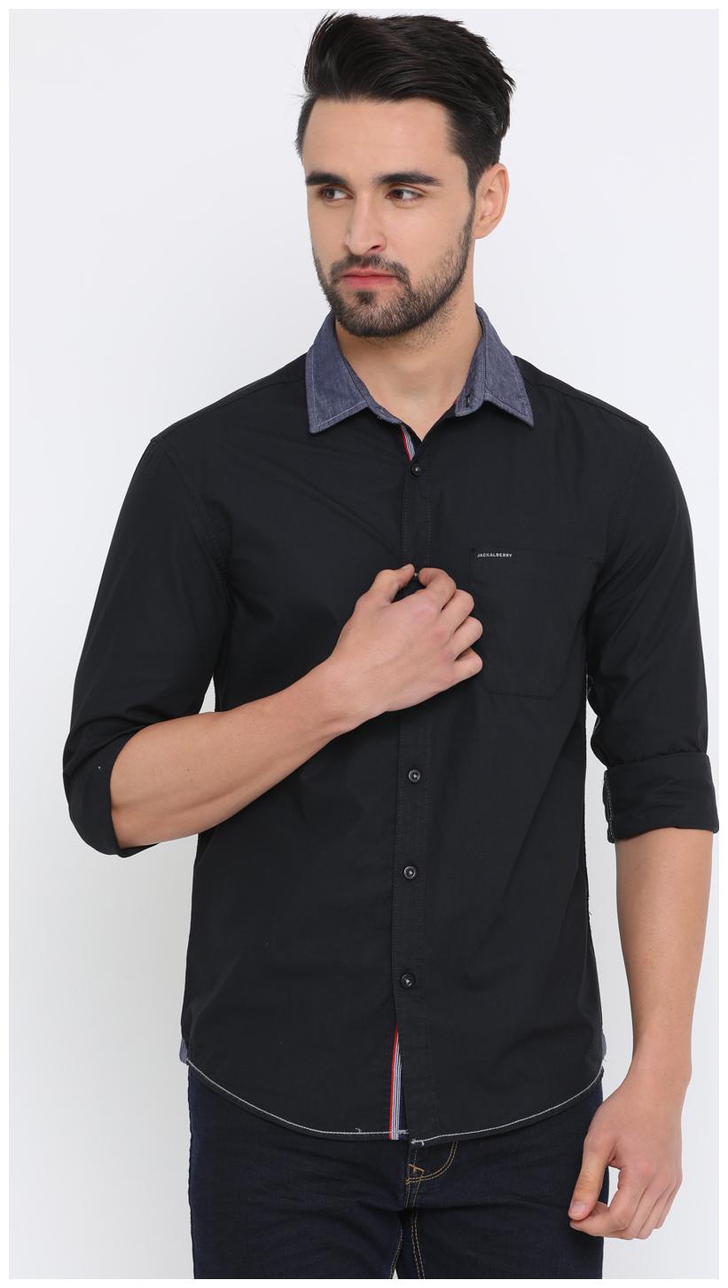 

Jackal Berry Men Black Solid Slim Fit Casual Shirt