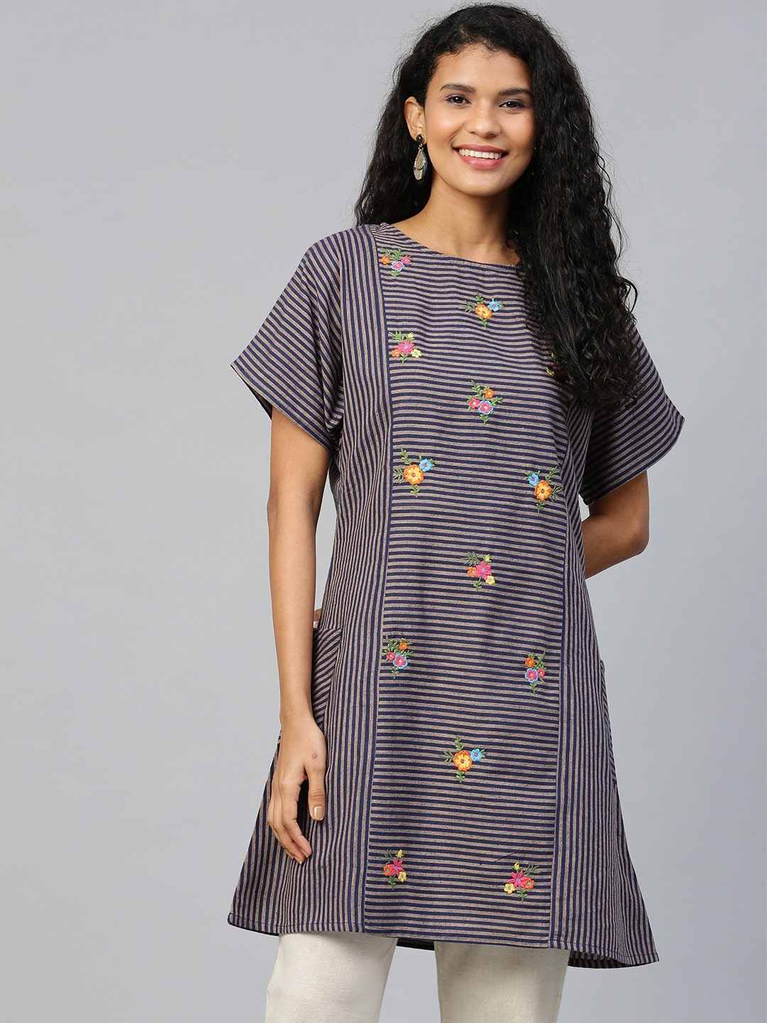 

Shree Women Cotton Striped Navy Blue Kurti