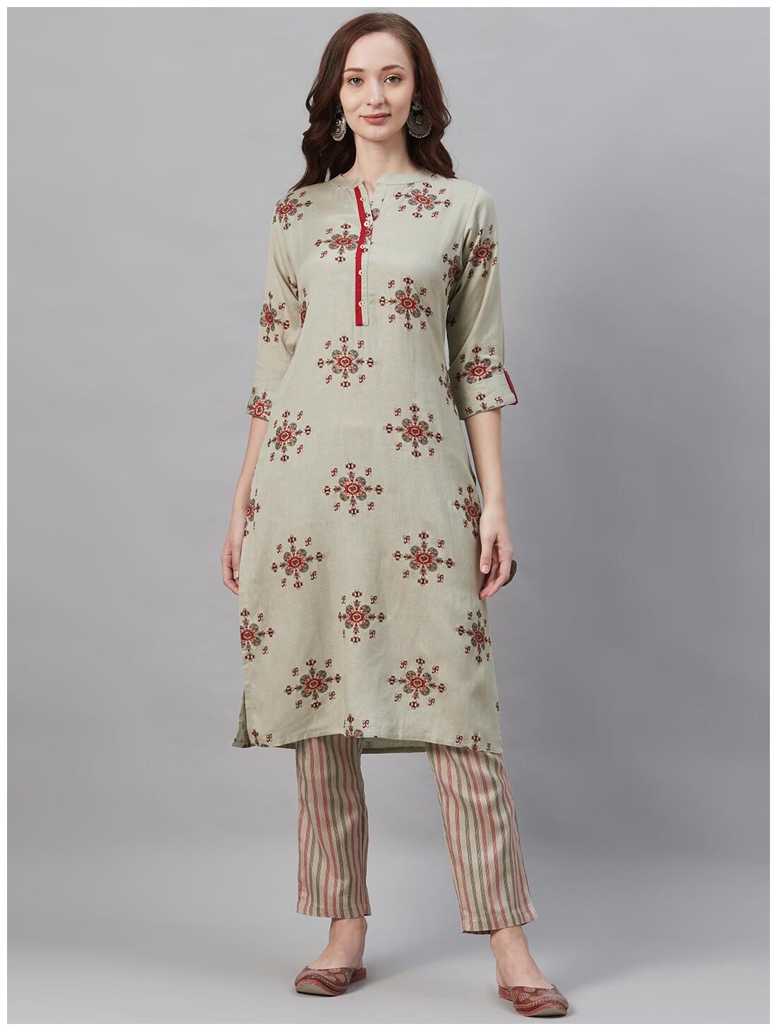

Shree Women Grey Floral Straight Kurta With Pants