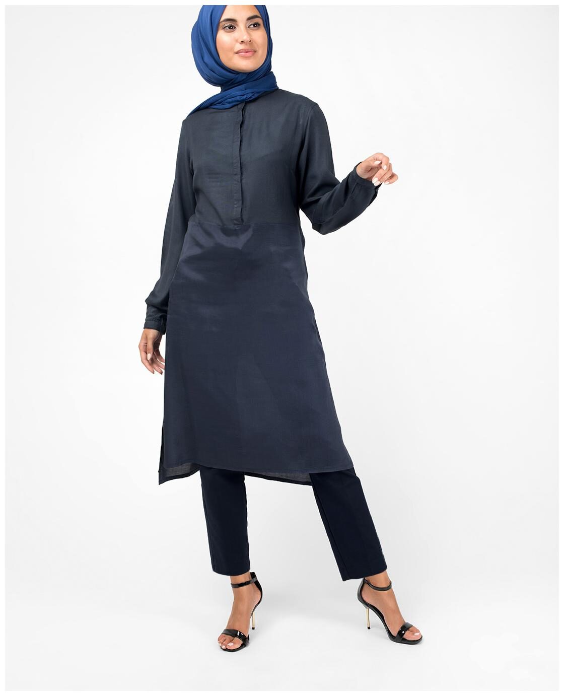 

SILK ROUTE LONDON Blue Solid Fit flare dress