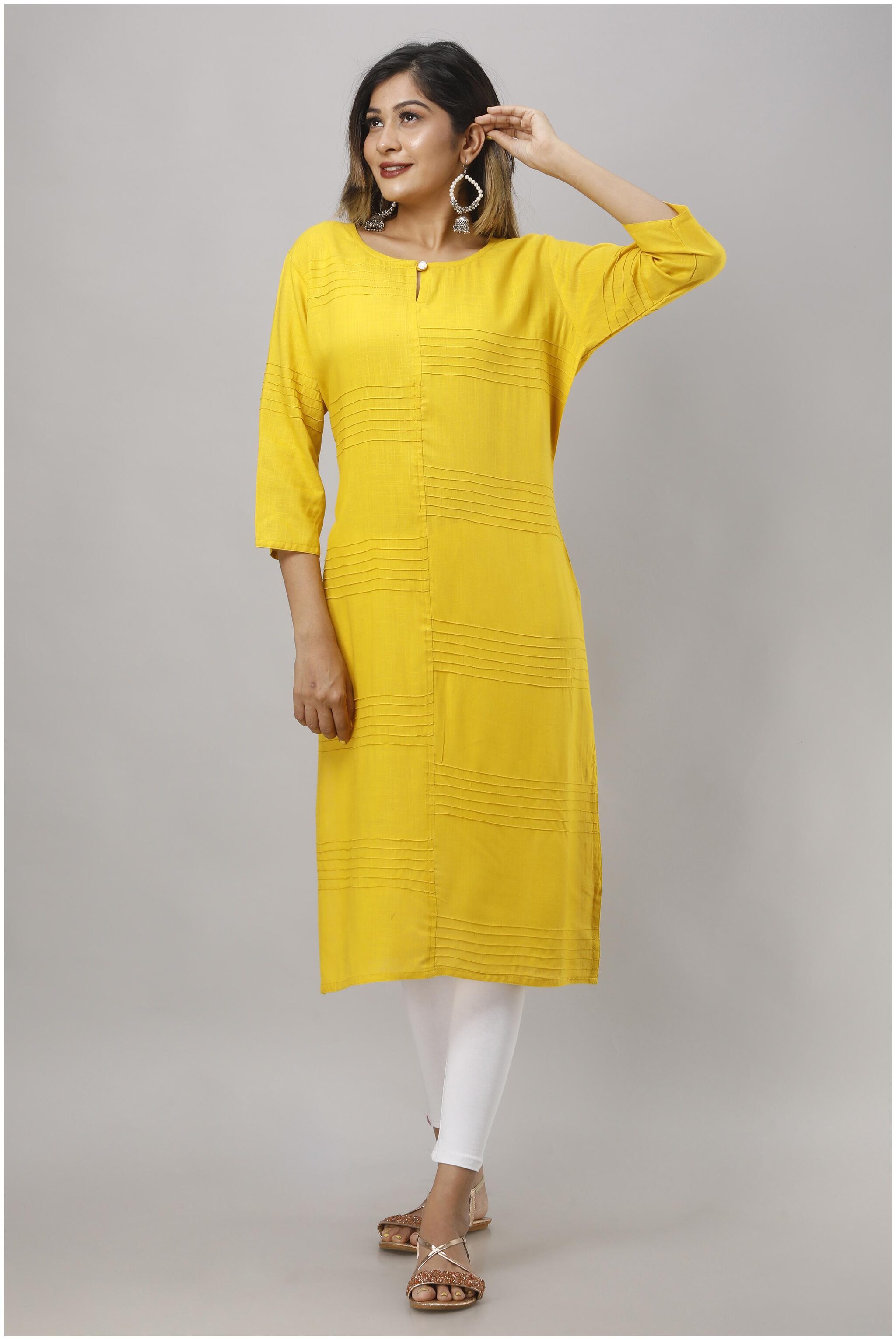 

SINGNI Women Yellow Solid Straight Kurta