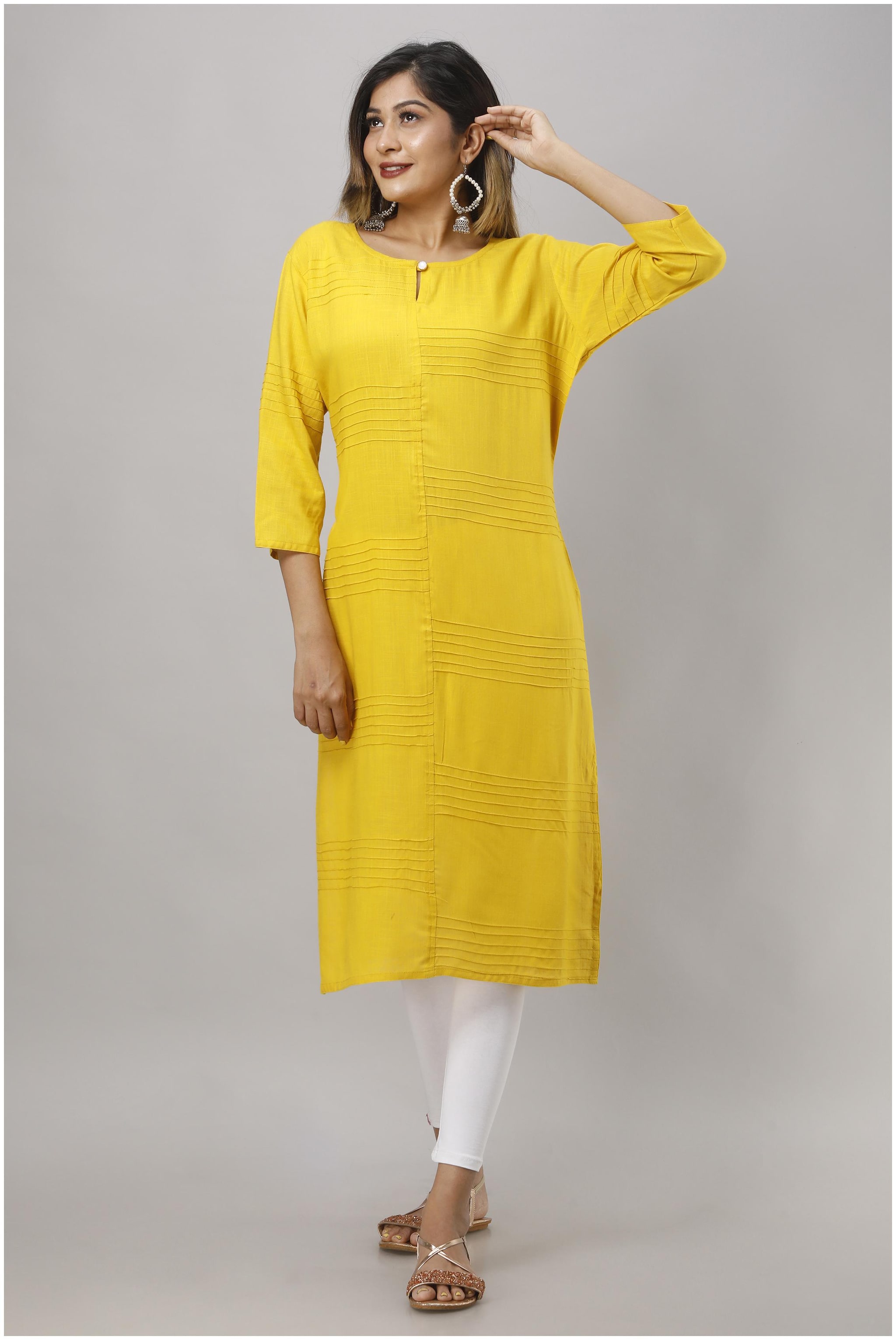 

SINGNI Women Yellow Solid Straight Kurta