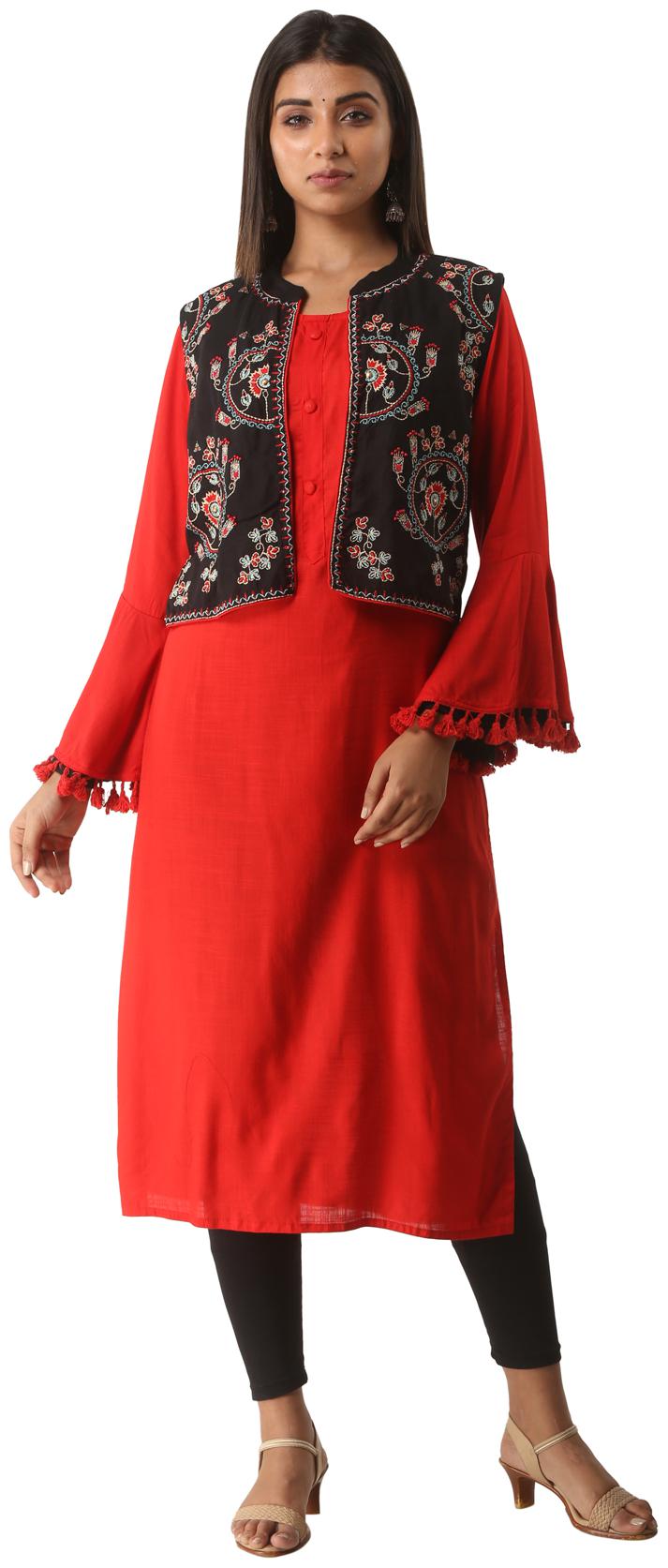 

SINGNI Women Red Embroidered Straight Kurta