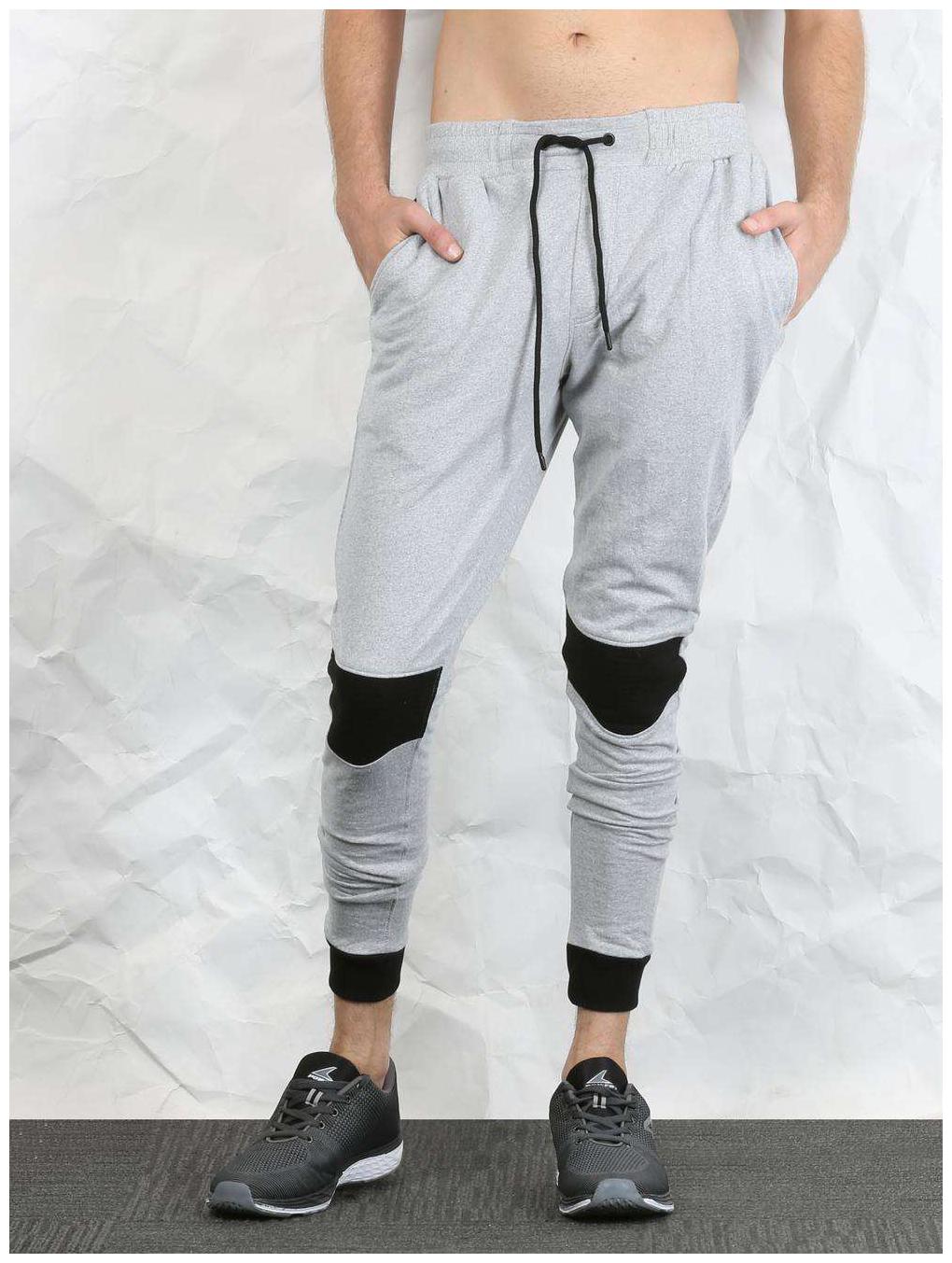 

SKULT by Shahid Kapoor Men Grey Solid Regular fit Joggers