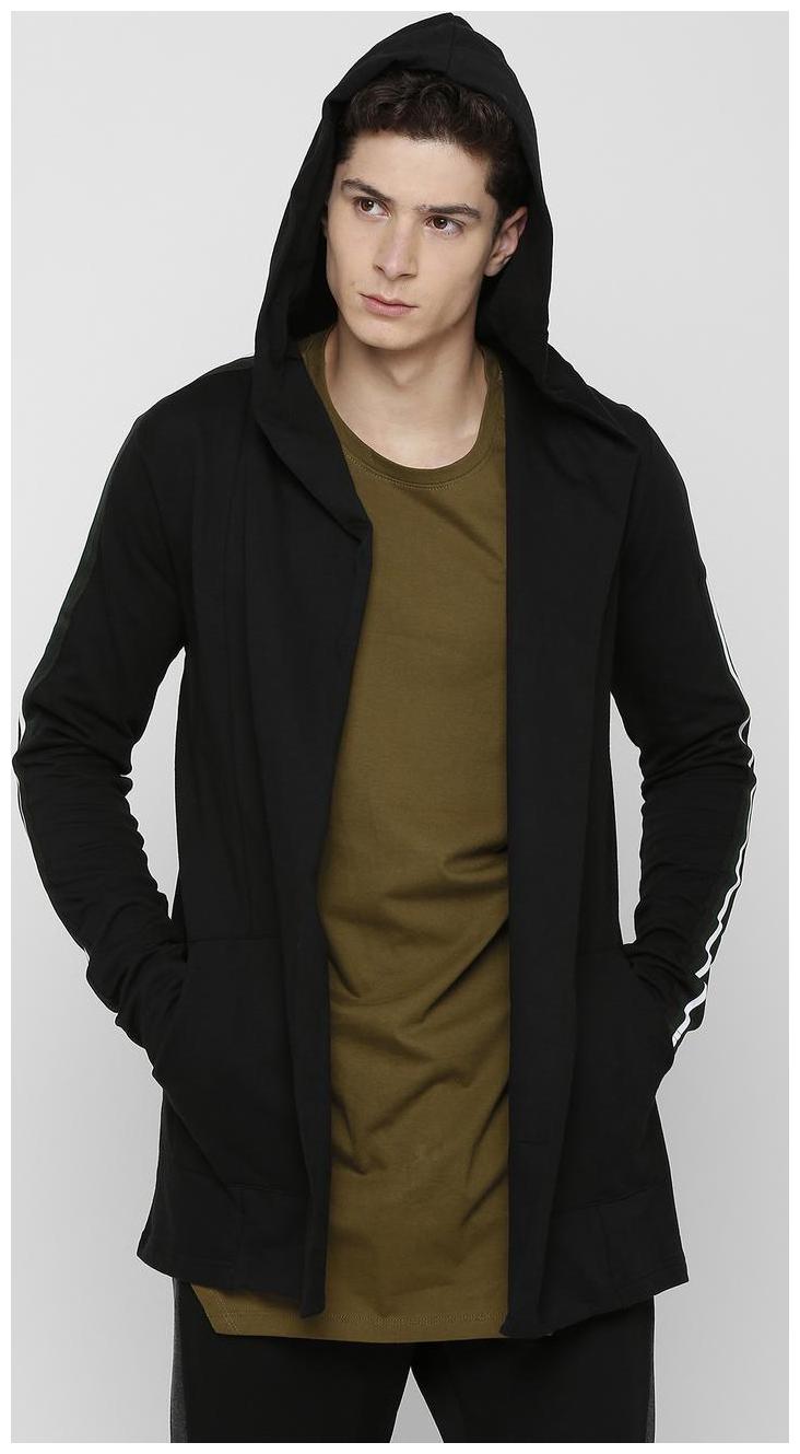 

SKULT by Shahid Kapoor Men Black Round neck Sweatshirt