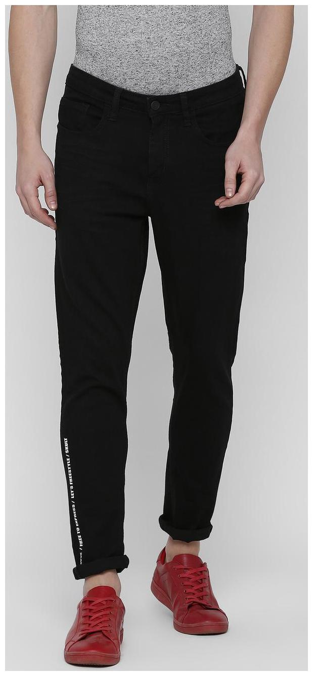 

SKULT by Shahid Kapoor Men Black Slim Fit Jeans