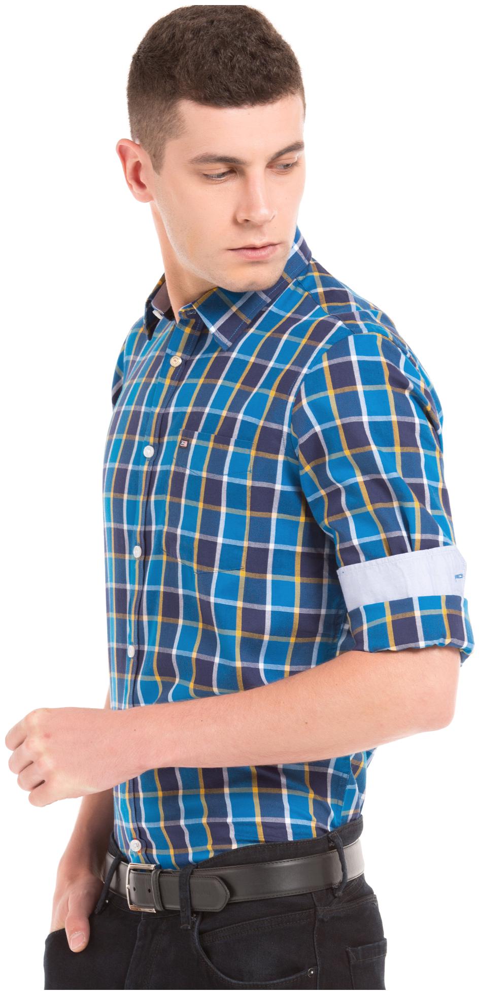 

Arrow Men Blue Checked Slim Fit Casual Shirt