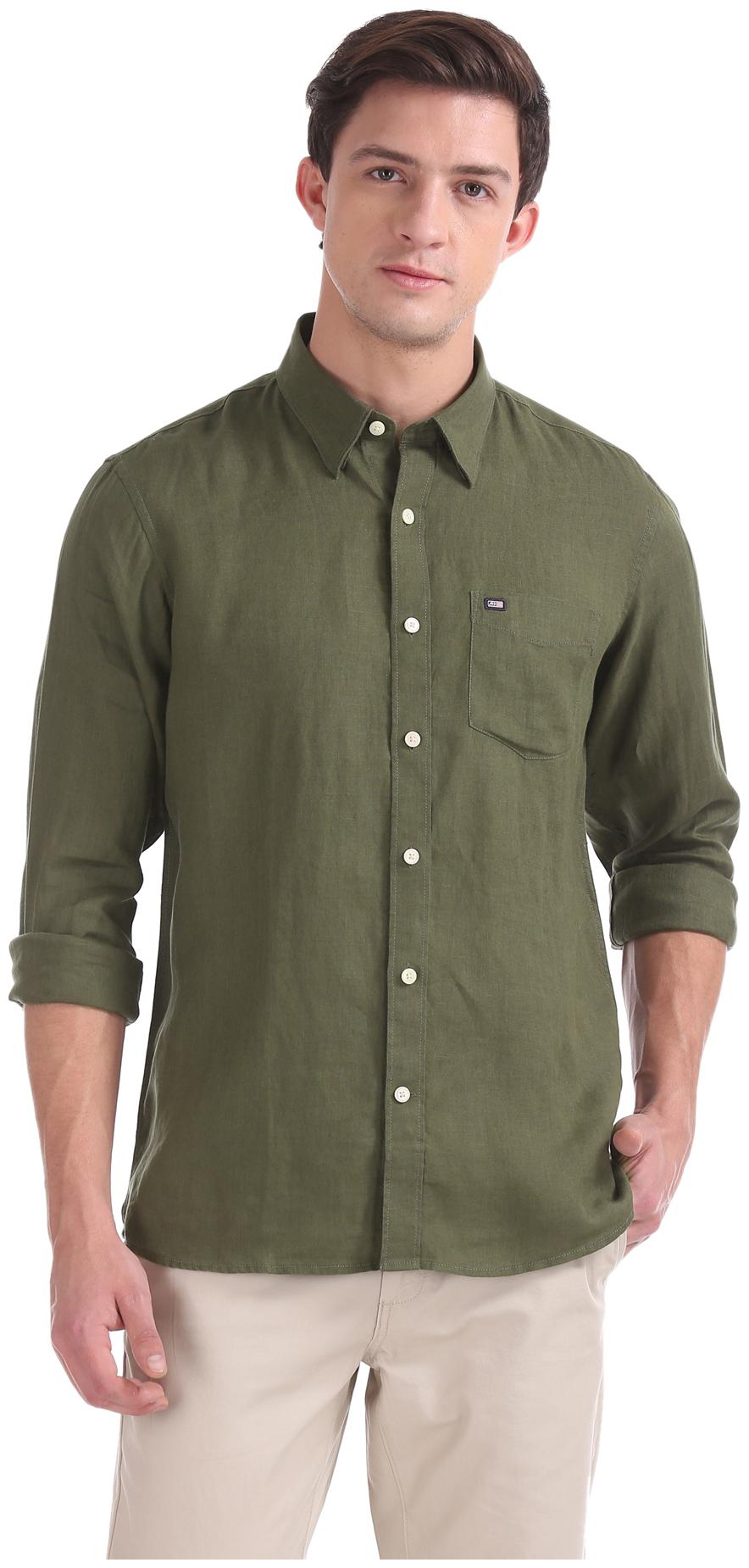 

Arrow Men Green Solid Slim Fit Casual Shirt