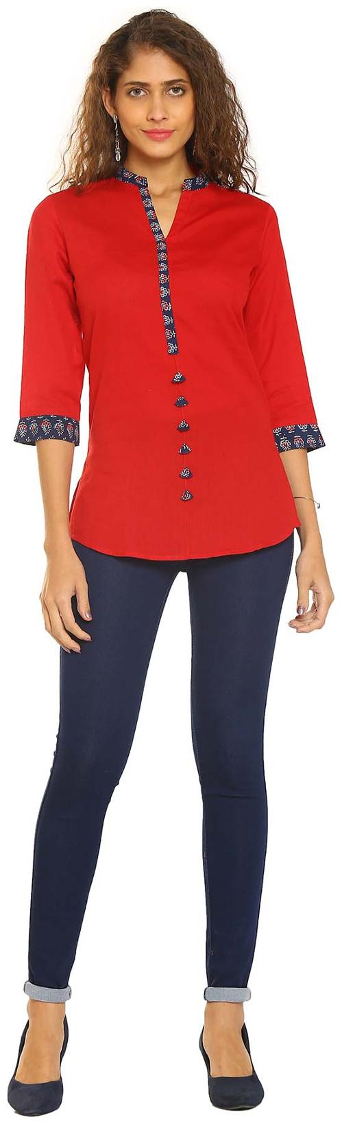 

Soch Women Red Solid Straight Kurti