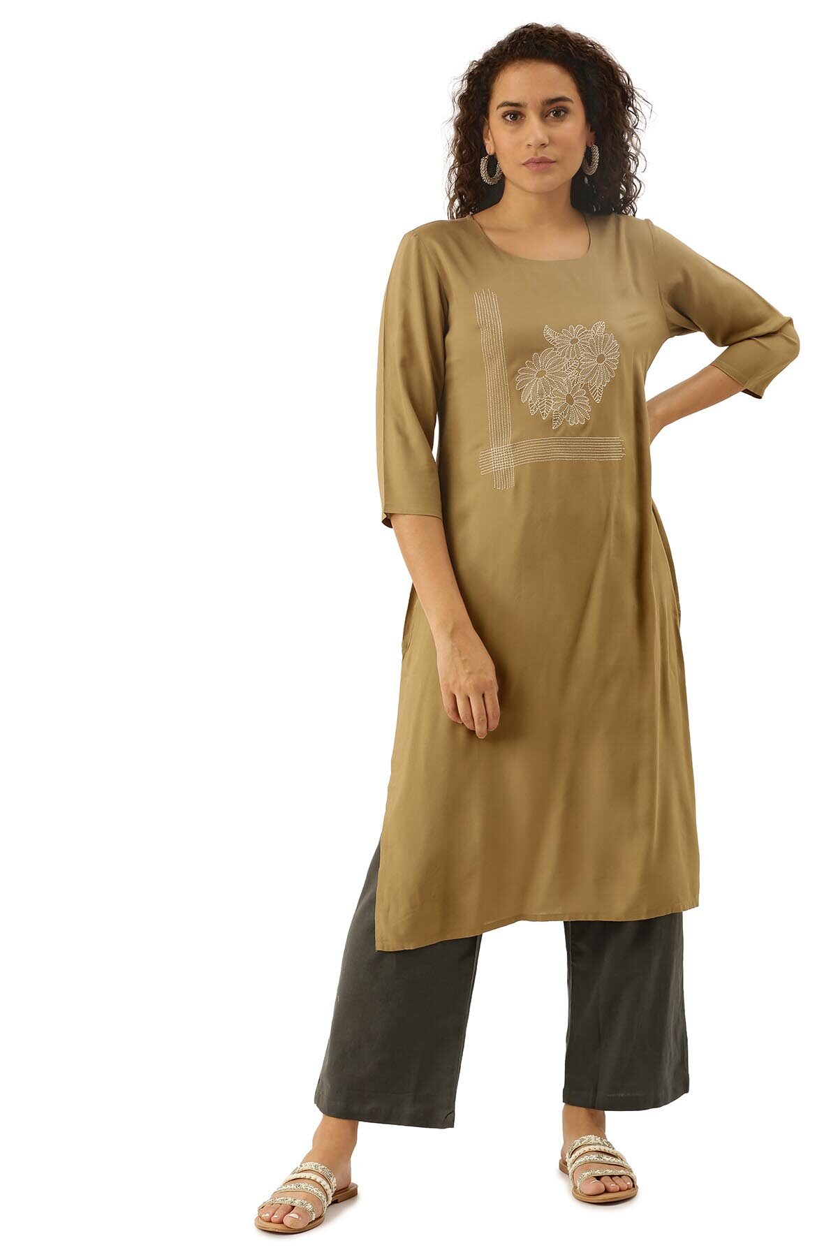 

Soch Women Green Embroidered Straight Kurta