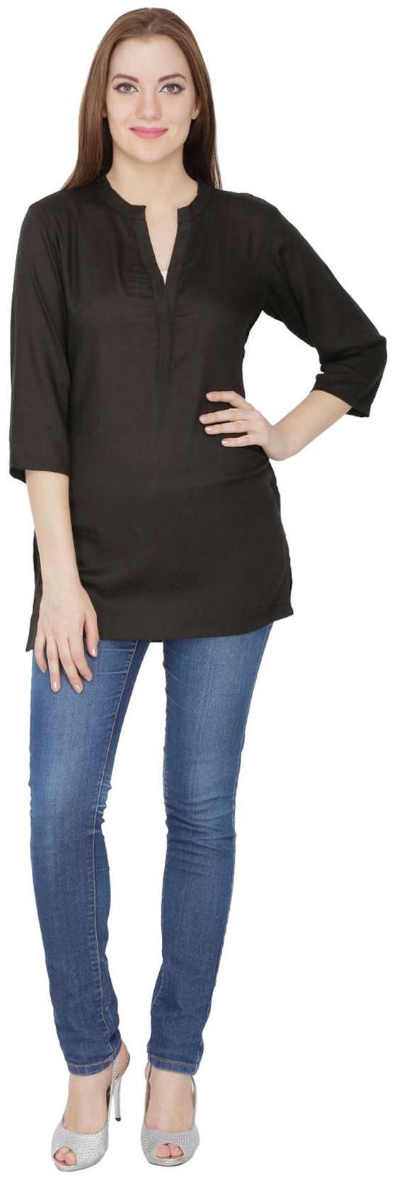 

Sohniye Women Black Colorblocked Straight Kurta
