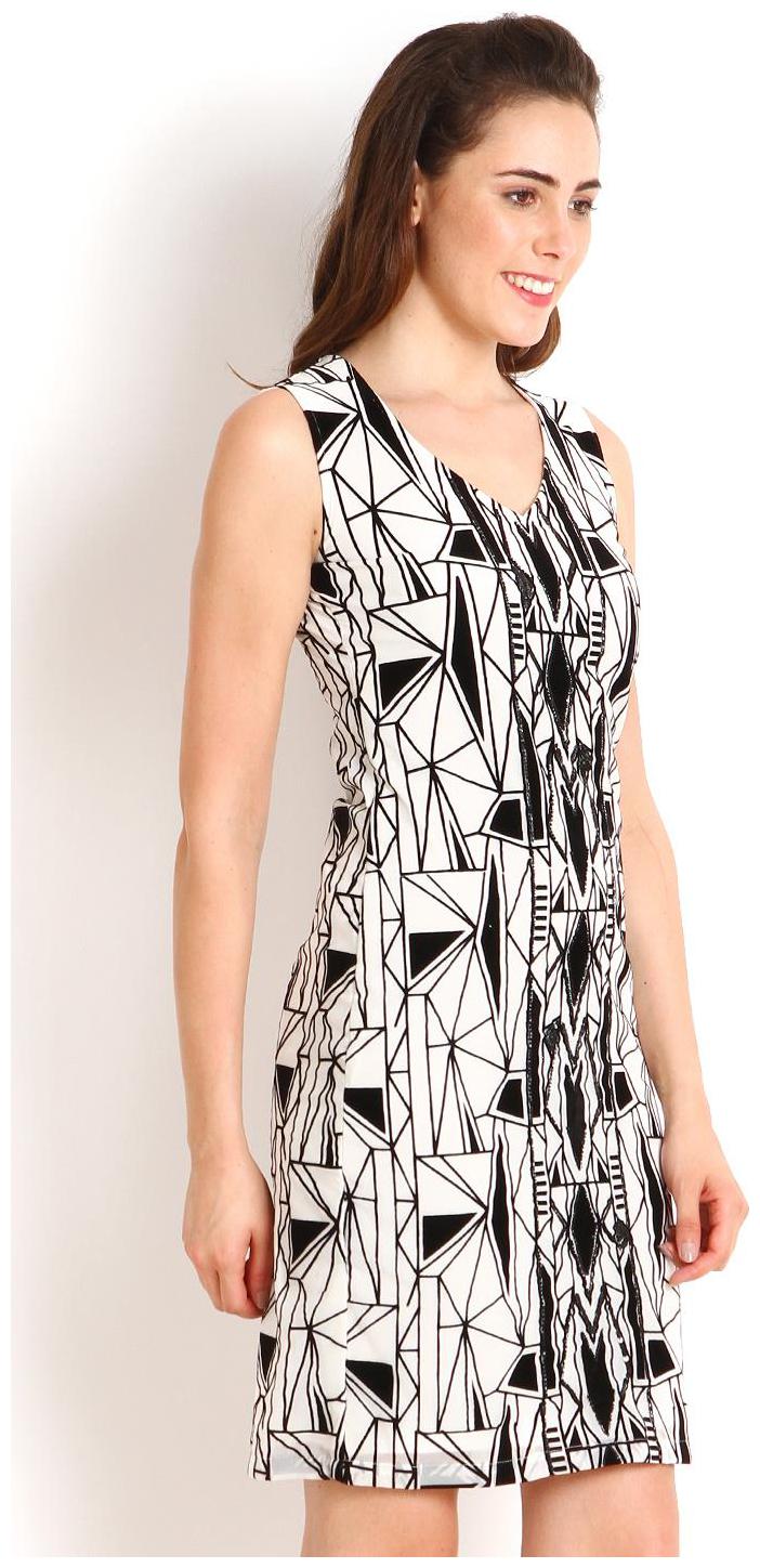 

Soie White Graphic Fit flare dress