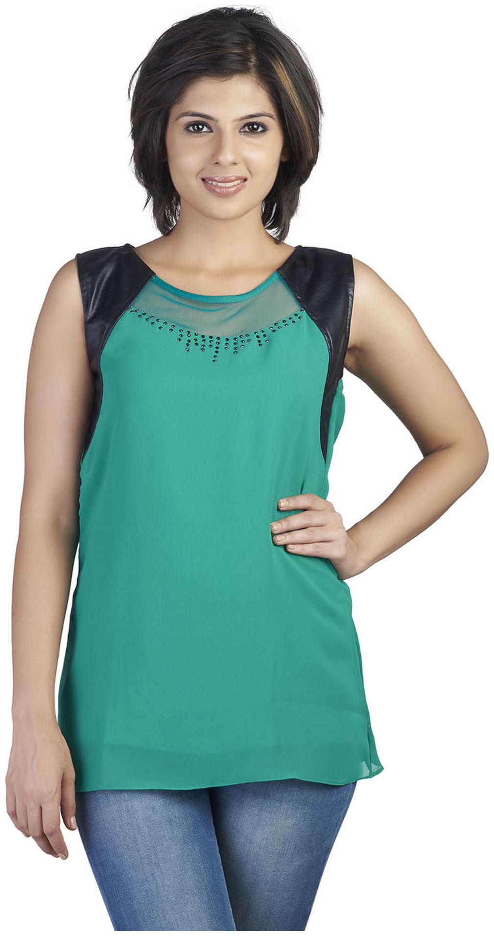 

Soie Women Solid Regular top - Green