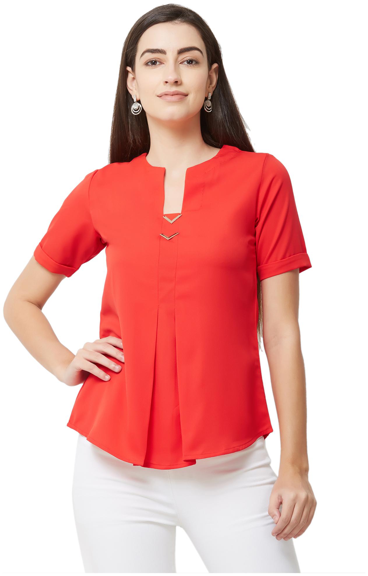 

Soie Women Solid Regular top - Red