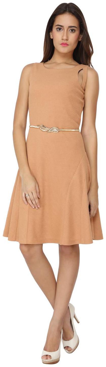 

SOIE Solid Fit Flared Evening Dress