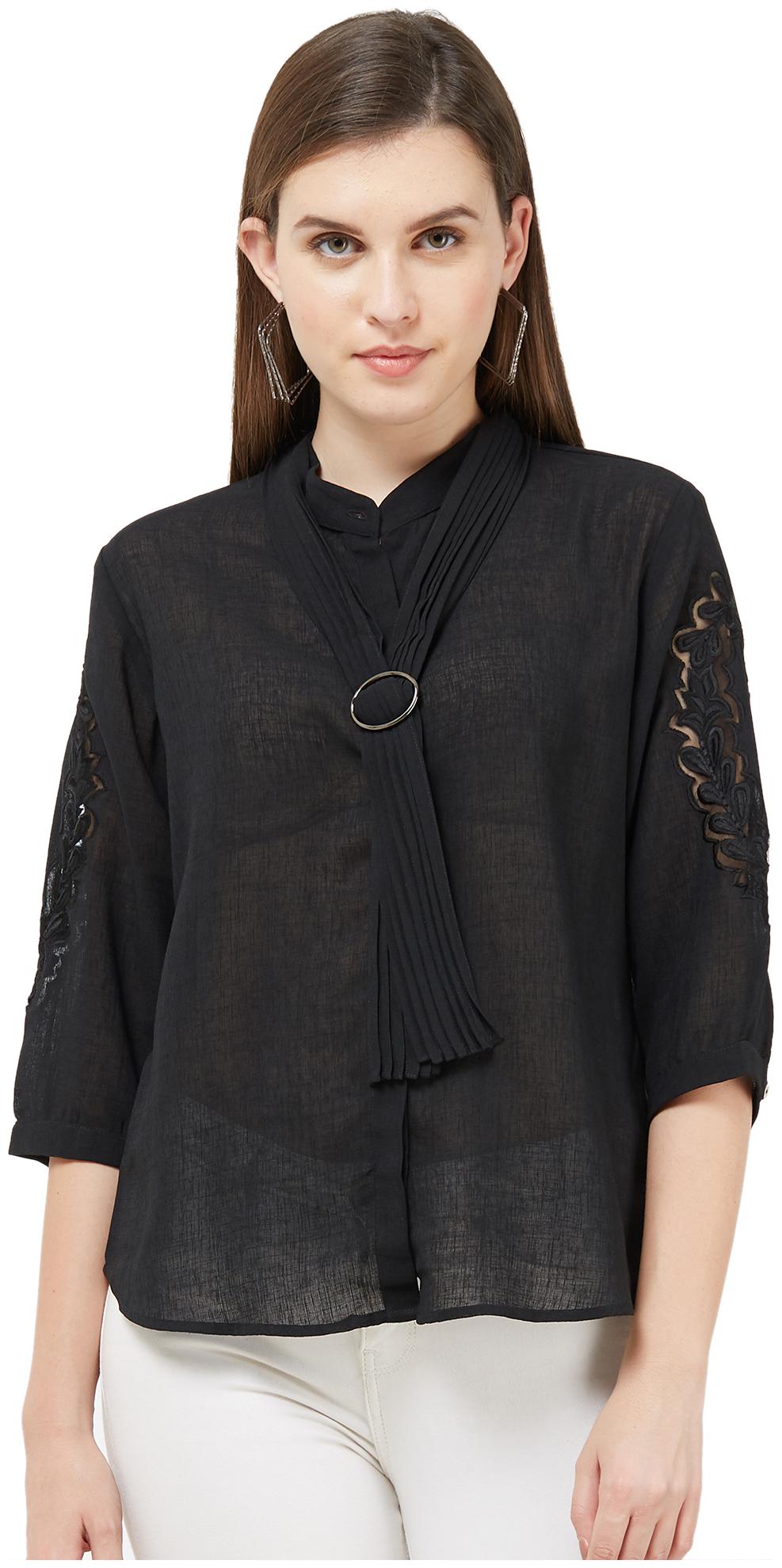 

Soie Women Solid Fusion top - Black
