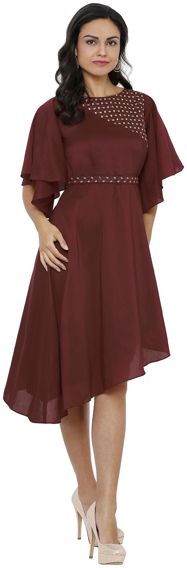 

Soie Brown Solid Sheath dress
