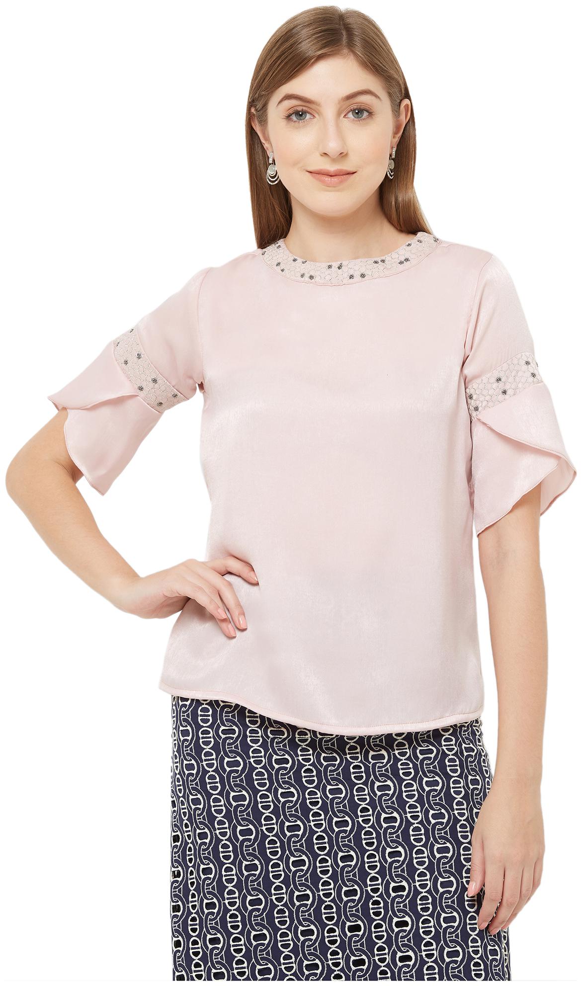 

Soie Women Solid Regular top - Pink