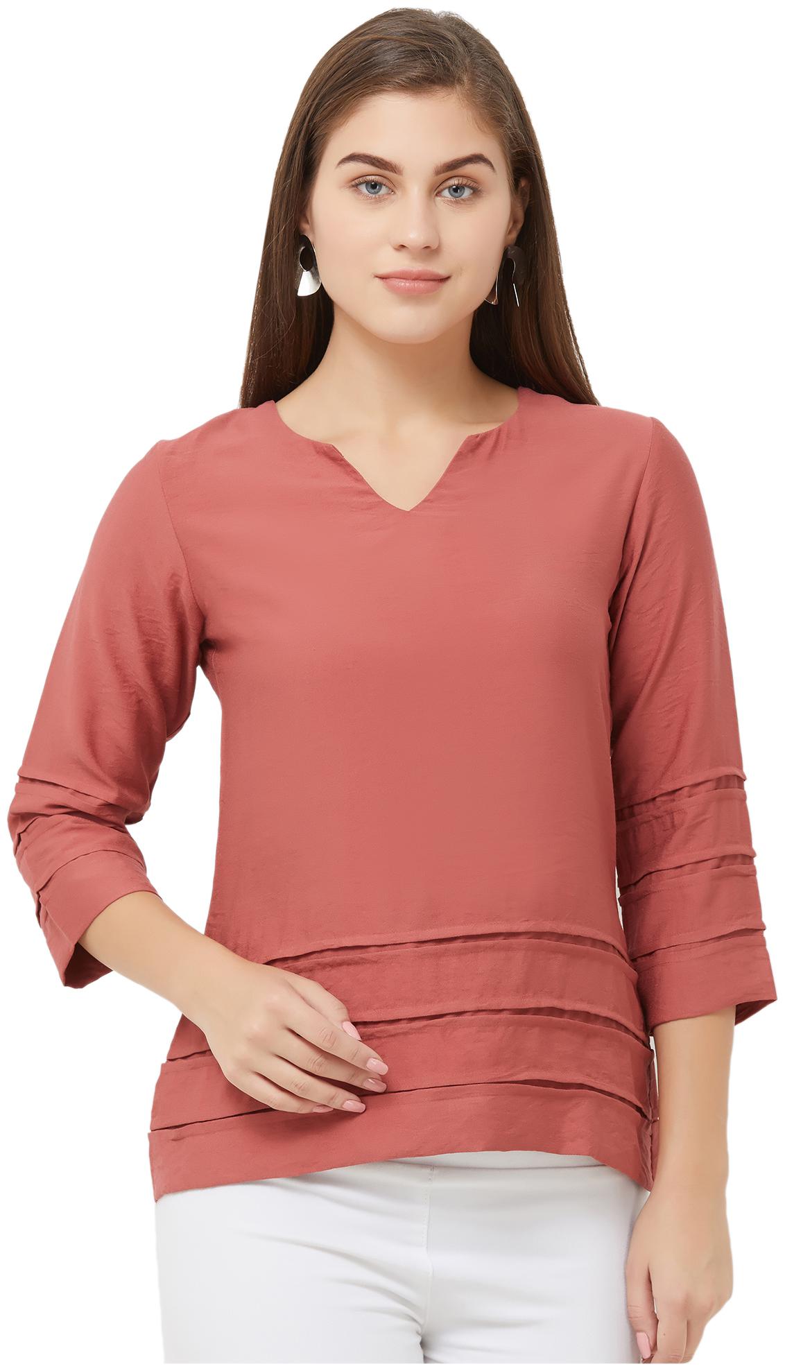 

Soie Women Solid Regular top - Red