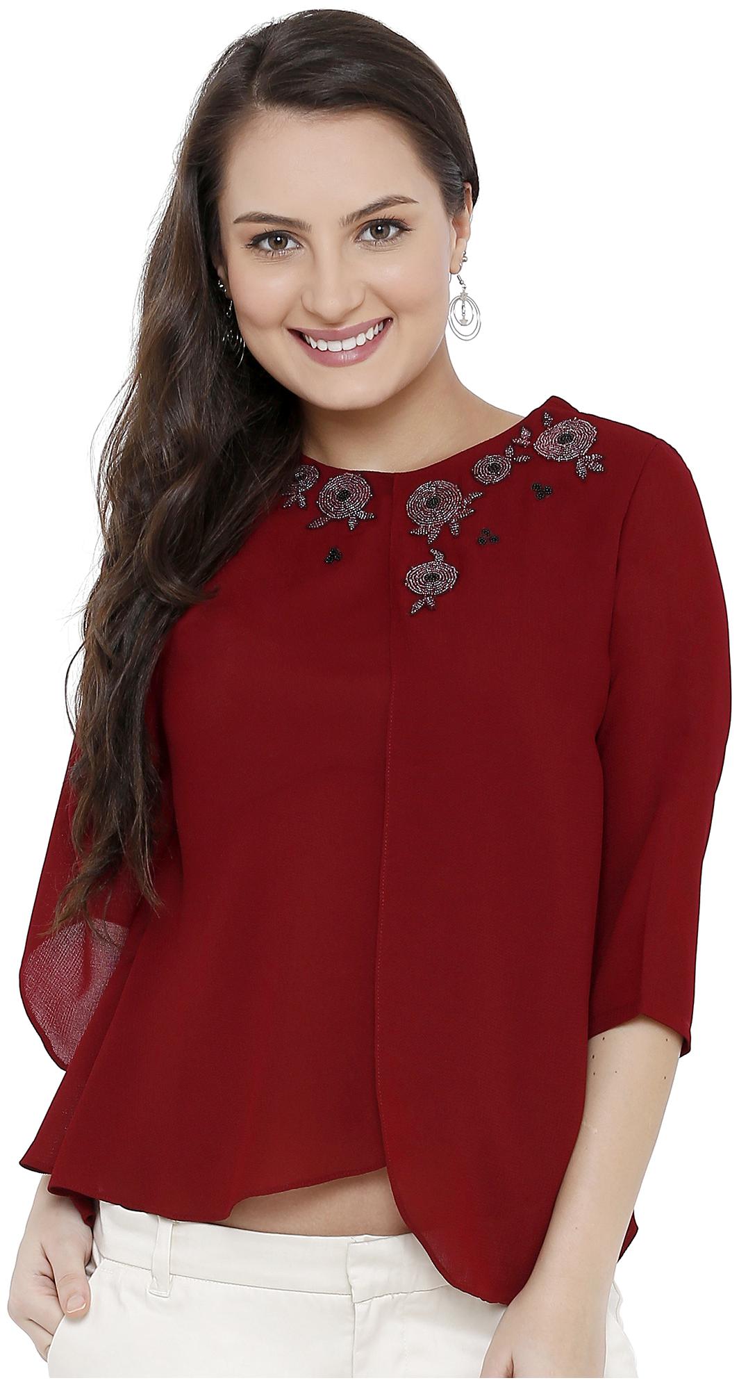 

Soie Women Embroidered Regular top - Maroon