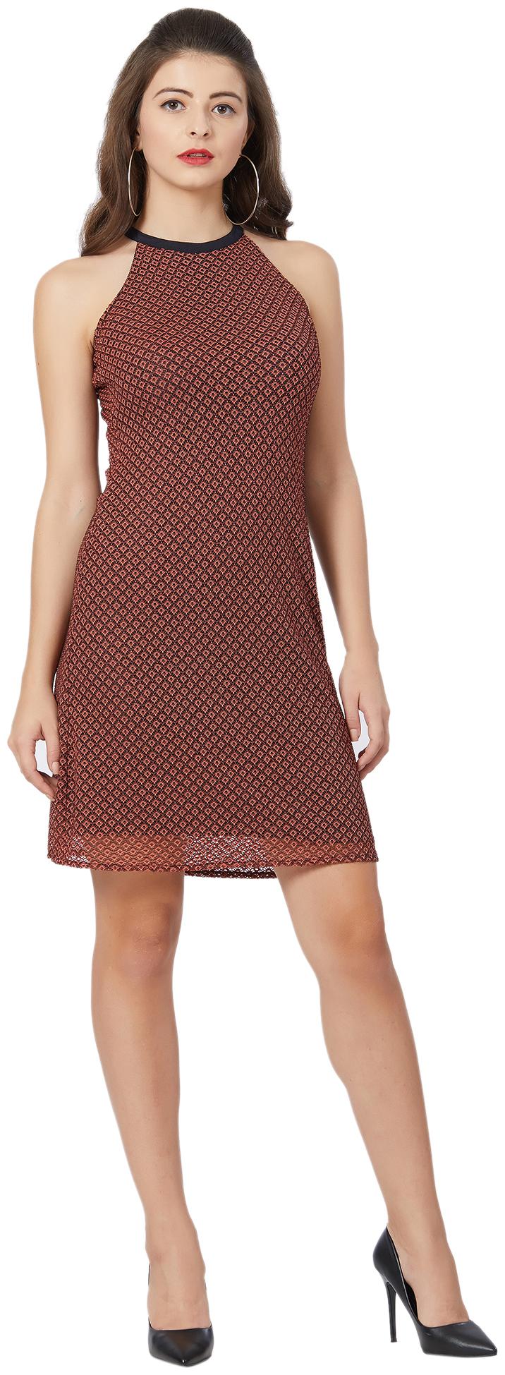 

Soie Maroon Self design Sheath dress