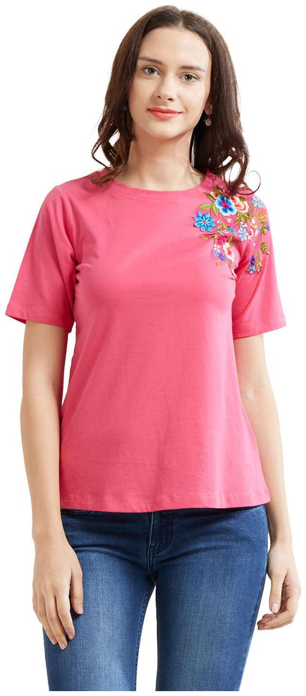 

Soie Women Solid Regular top - Pink