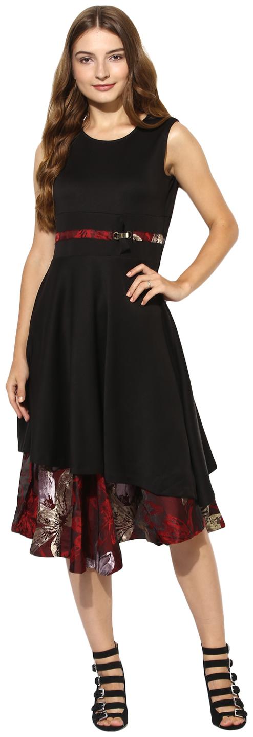 

Soie Black Solid Bodycon dress