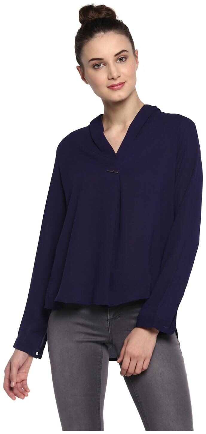 

Soie Women Solid Regular top - Blue