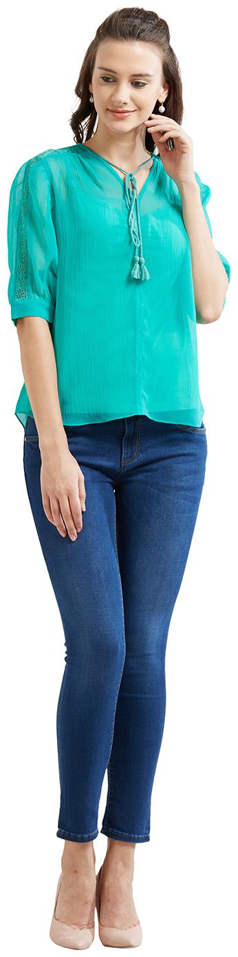 

Soie Women Solid Regular top - Green