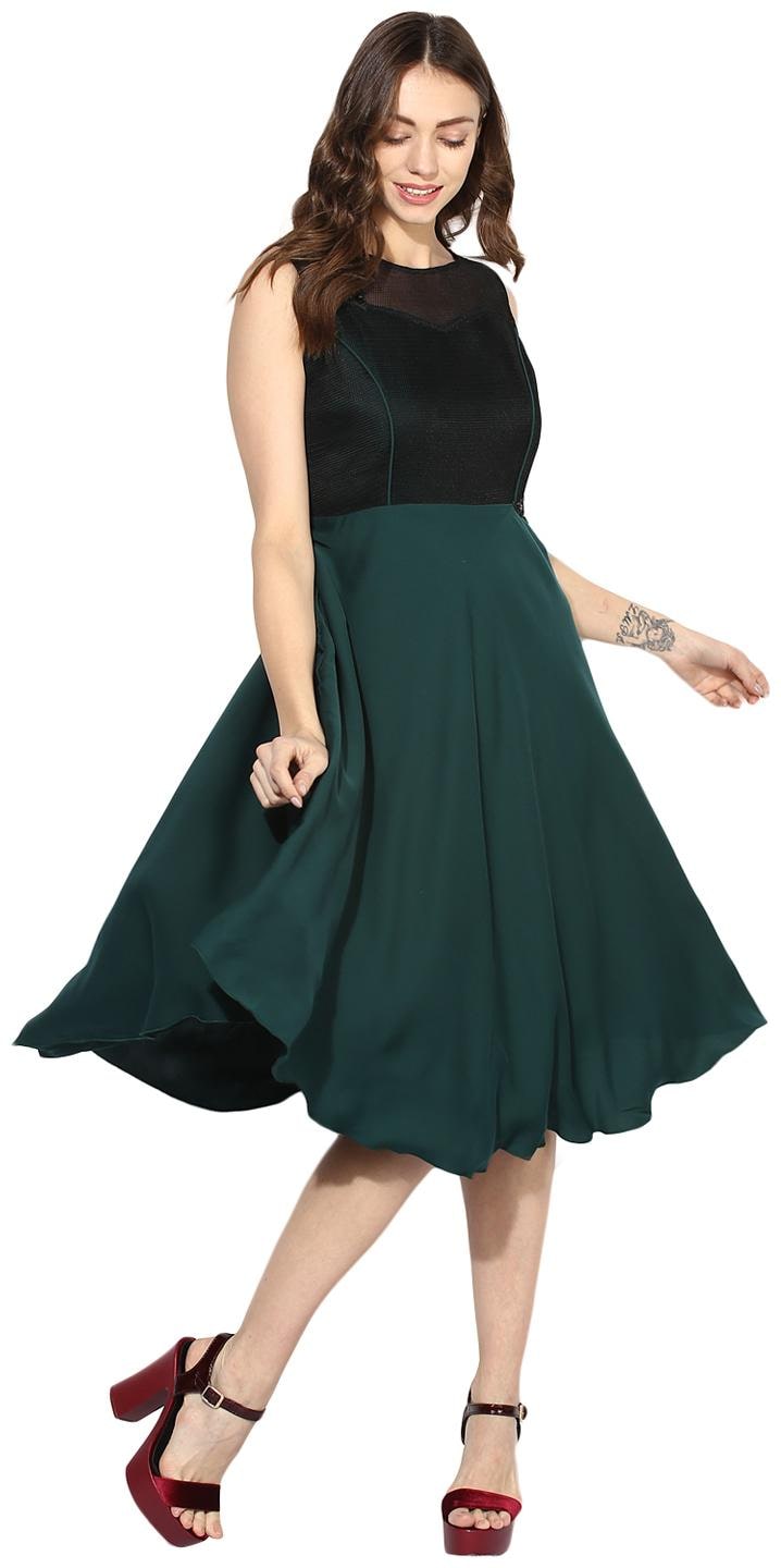 

Soie Women s Contrast Body And Flare Dress With Patchwork (with separate sleeves provided)