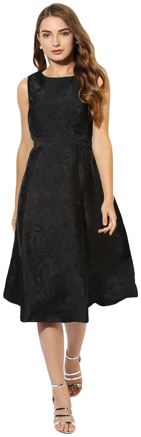 

Soie Black Solid Fit flare dress