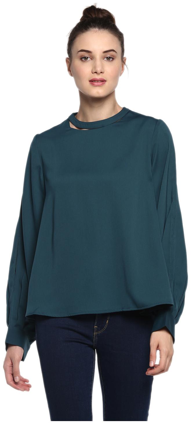 

Soie Women Solid Regular top - Green