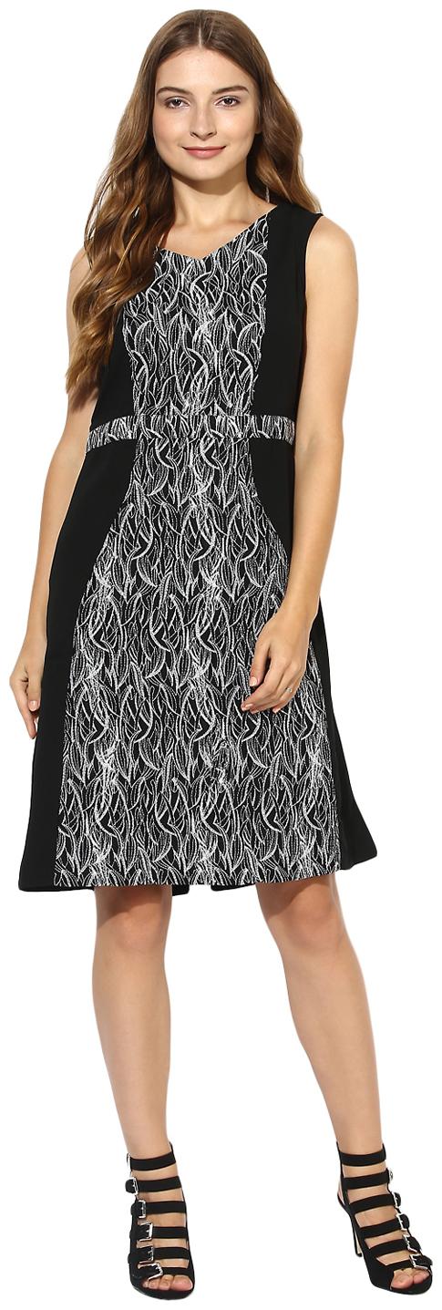 

Soie Women s Embroidered Hour Glass Shape Dress (with separate sleeves provided)