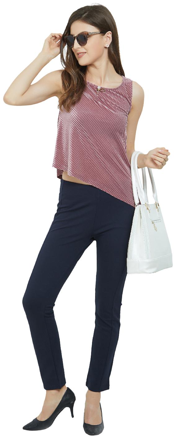 

Soie Women Printed Regular top - Maroon