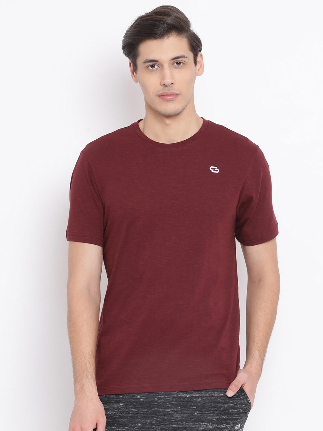 

SPOLEI Men Maroon Regular fit Cotton Blend Round neck T-Shirt - Pack Of 1