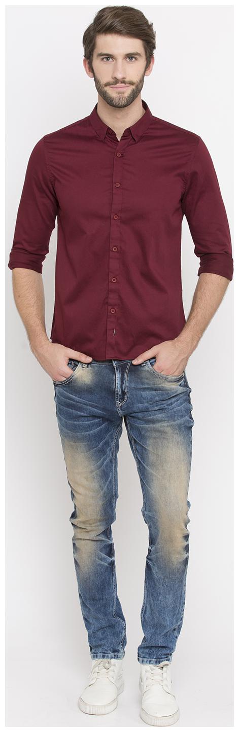 

Spykar Men Red Solid Slim Fit Casual Shirt