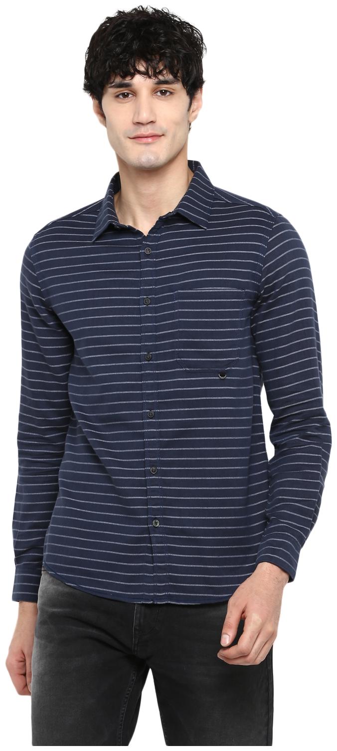 

Spykar Men Blue Horizontal Stripes Slim Fit Casual Shirt