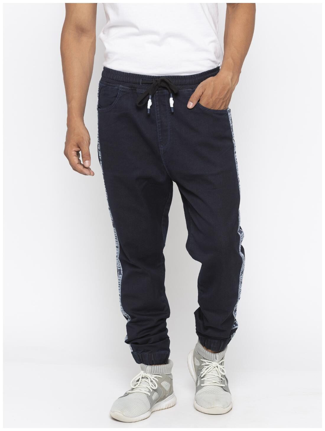

Spykar Men Blue Regular Fit Jeans
